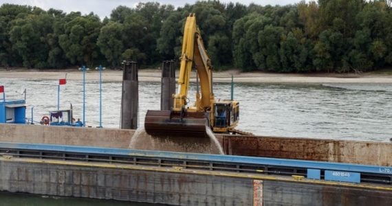 dredging silt removal in bodies of water