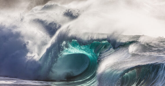 waves breaking