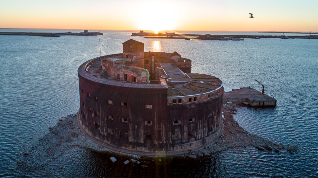 a fort in the gulf of finland