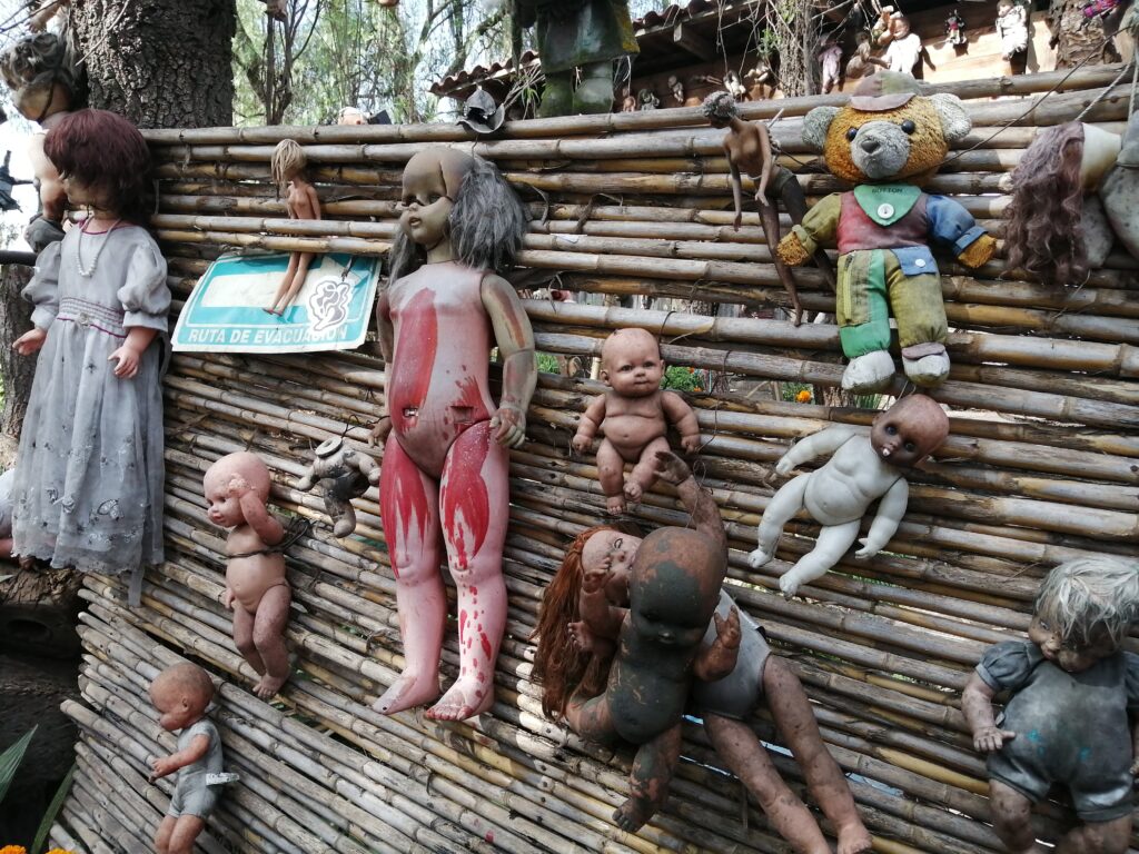 creepy dolls on an island in mexico